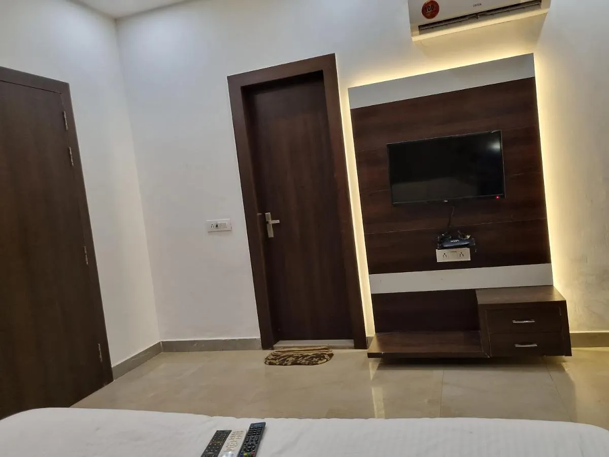 ***  Hotel Olive Inn Luxury Family Hotel By Star Ot Agra  India
