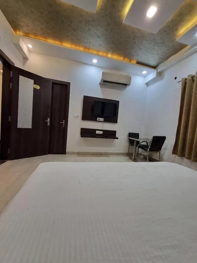 Hotel Olive Inn Luxury Family Hotel By Star Ot Agra