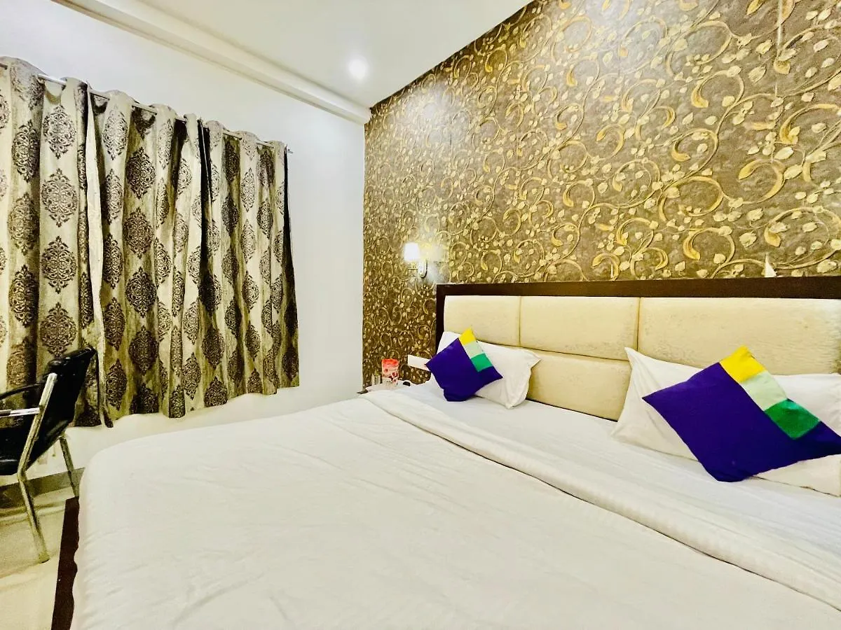 Hotel Olive Inn Luxury Family Hotel By Star Ot Agra  3*, Agra (Uttar Pradesh)